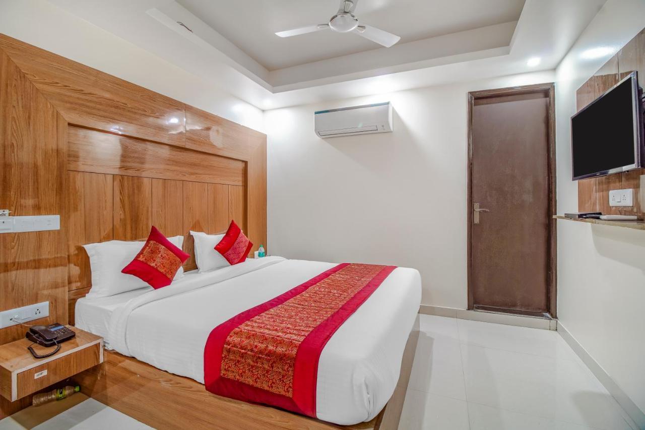 Hotel Classic Paradise 新德里 外观 照片