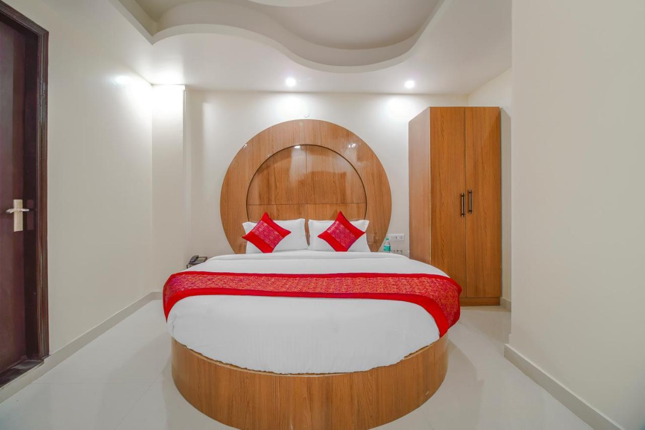 Hotel Classic Paradise 新德里 外观 照片