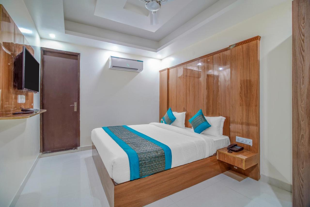 Hotel Classic Paradise 新德里 外观 照片