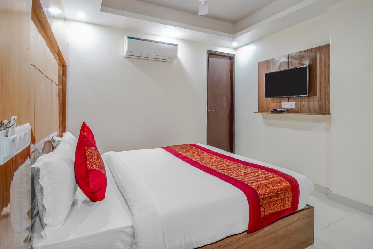 Hotel Classic Paradise 新德里 外观 照片